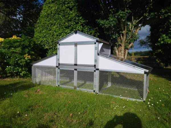 Robo Coop Chicken Coop – 4-5 Birds – Metal Aluminium - Not in Original Packaging