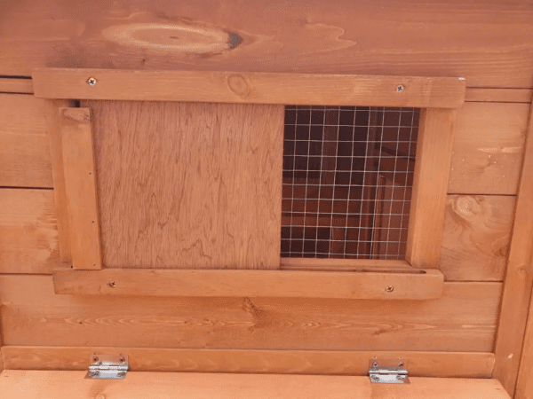 The Eggland Chicken Coop – 6-9 Birds - Natural Wood