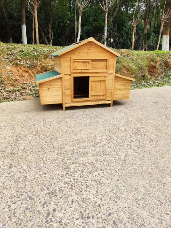 The Hen Den Chicken Coop – 8-12 Birds - Natural Wood
