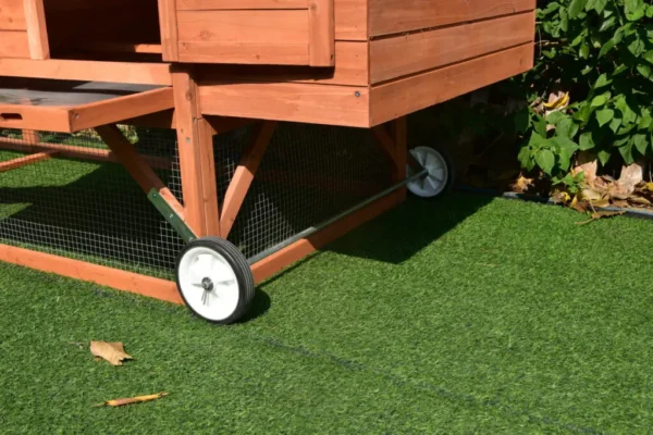 Wheely Easy Chicken Coop – 6-9 Birds - Natural Wood