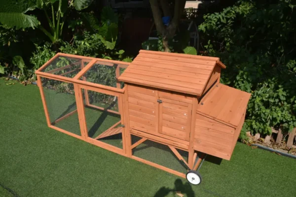 Wheely Easy Chicken Coop – 6-9 Birds - Natural Wood